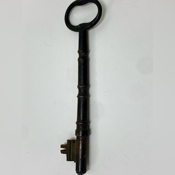 c. 1900 Antique Michigan Industrial Commercial Solid Barrel Skeleton Key - Picture 7 of 7